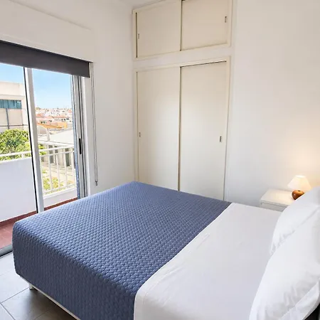 Apartamentos Central شقة *